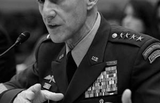 Ш ۻ,    STANLEY MCCHRYSTAL