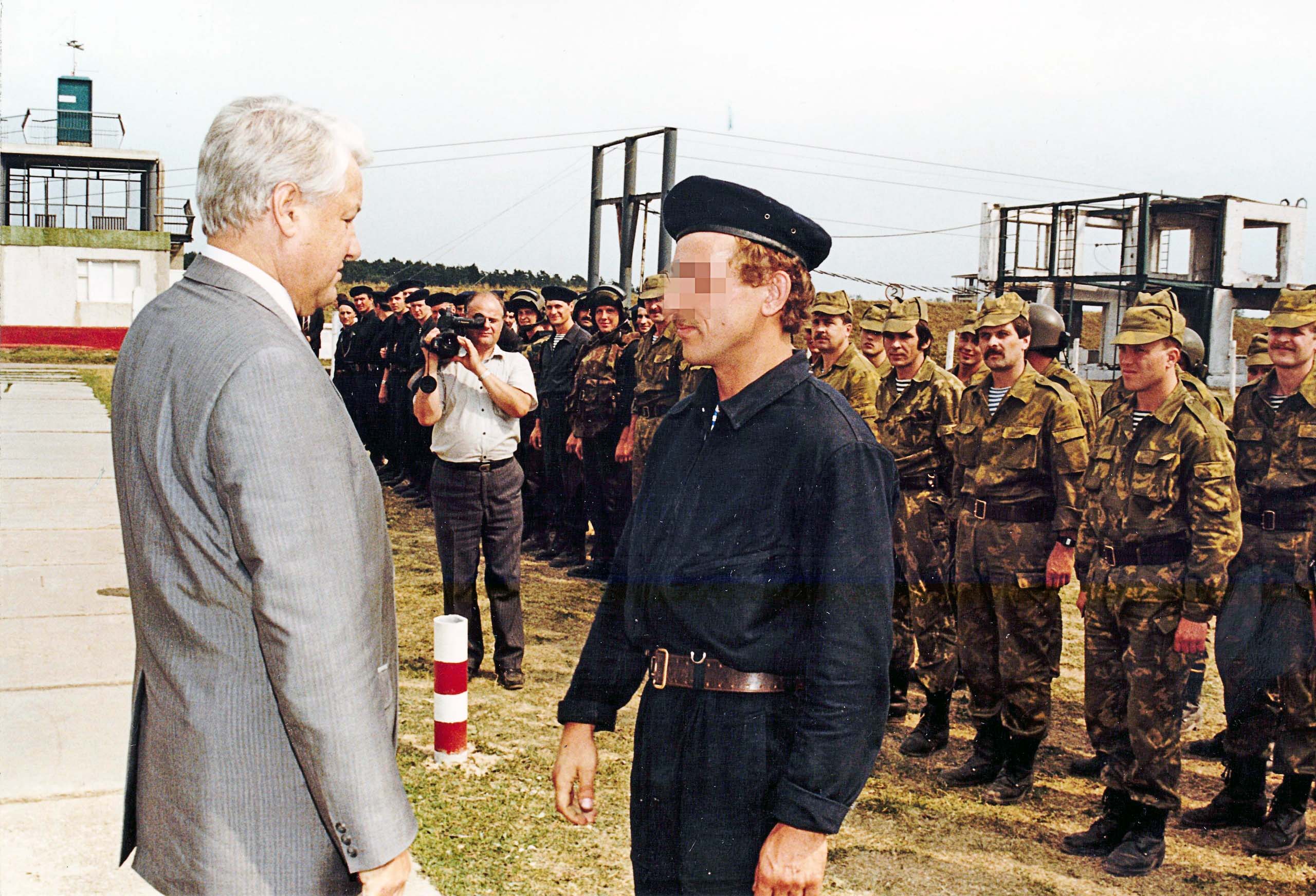Посетив летом 1992 года учебные сборы Группы «А» Главного управления охраны РФ, президент Ельцин понял, что это сила, случись что, способна «изменить ход истории»