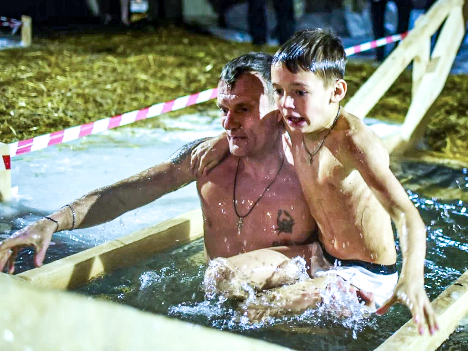 как купаться в бани голыми с детьми фото 87