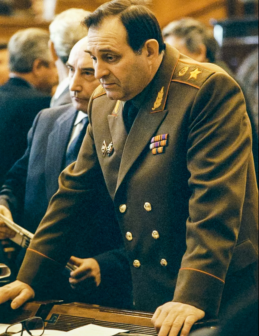 Министр безопасности РФ (1992-1993) генерал армии Виктор Баранников