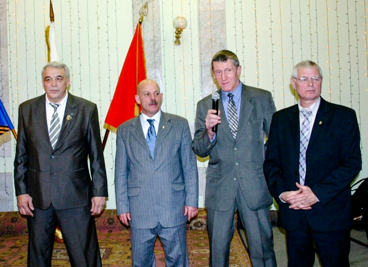 Участники декабрьских событий 1979 года в Кабуле: Сергей Голов, Владимир Тарасенко, Виктор Блинов и Сергей Кувылин. 27 декабря 2009 года