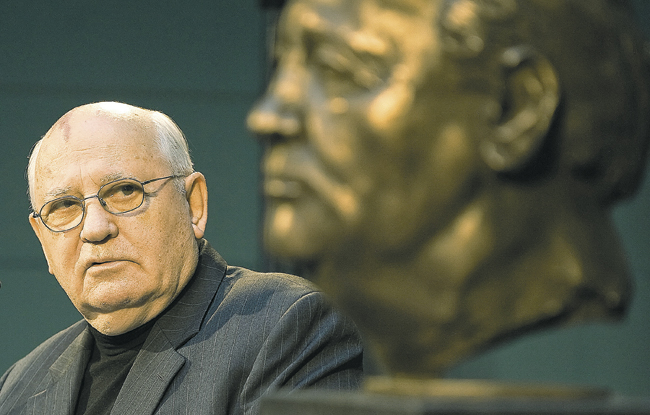 Бывшего президента СССР Михаила Горбачёва власти Литвы упорно выводят из-под удара