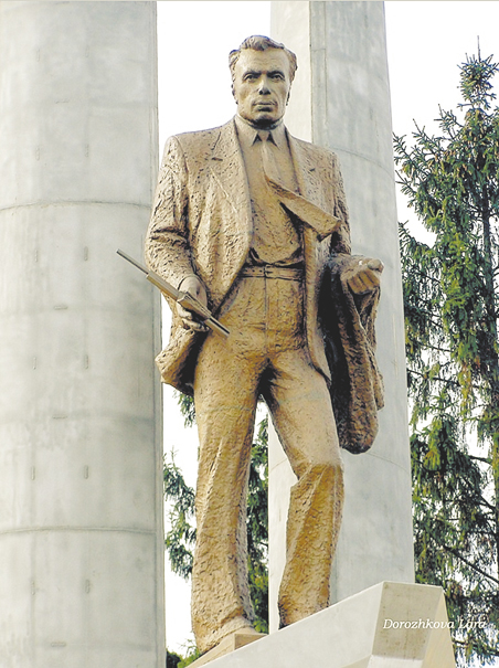 Ростислав Евгеньевич Алексеев (1916-1980) — конструктор, опередивший время. Памятник в Нижнем Новгороде