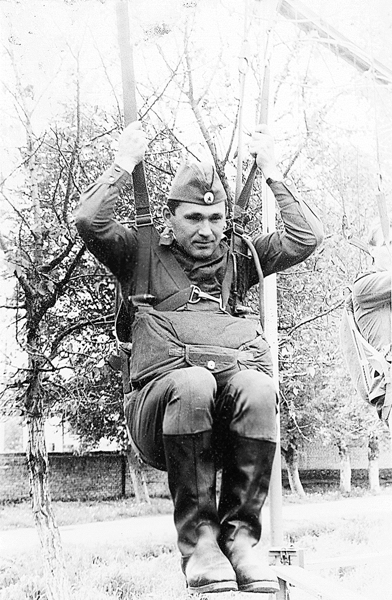 Главное — пересилить себя, пересилить естественный страх и совершить прыжок…
