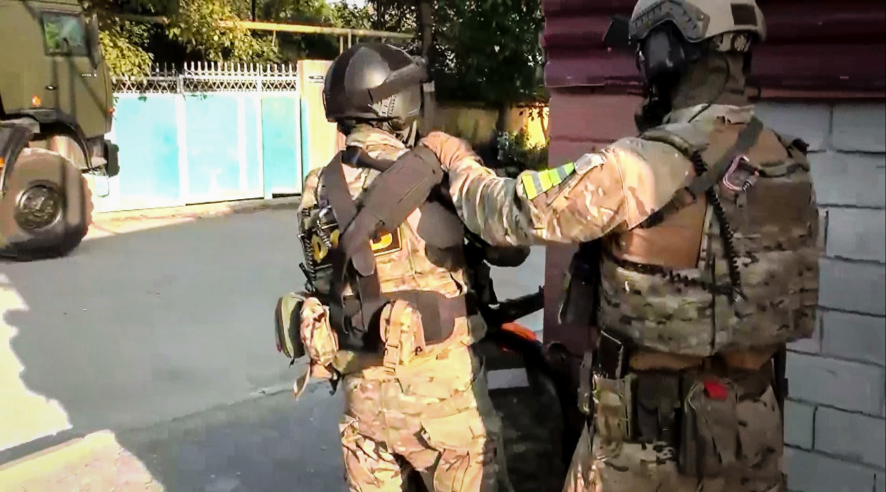 Спецназ ФСБ в поселке Балюрт 28 августа 2017 года. Оперативное фото НАКа